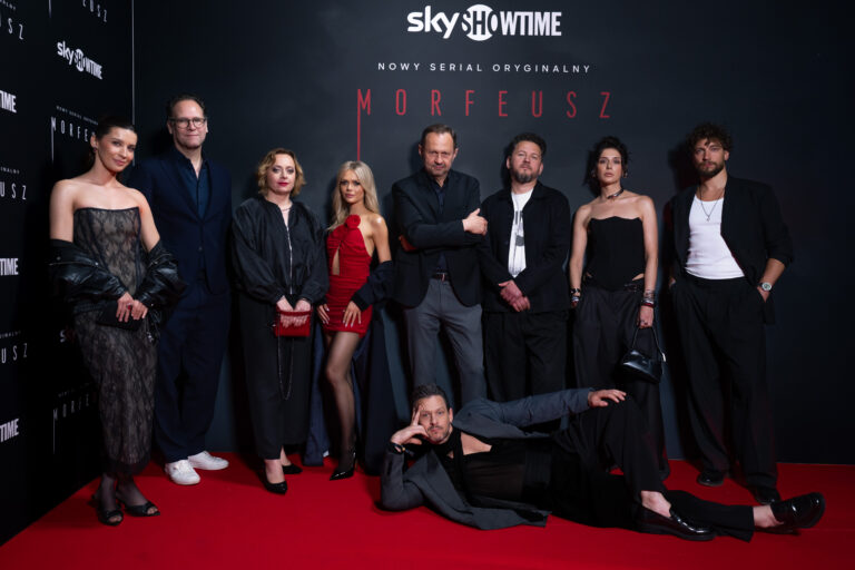 679989-Oficjalna premiera serialu Morfeusz w SkyShowtime (od lewej) Magdalena Wieczorek, Kai Finke, Edyta Pytlewska-Mele, Józefina Siwko, Andrzej Konopka, Mateusz Kmiecik, Maciej Migas, Sylwia Gola, Kamil S-7e6a07-